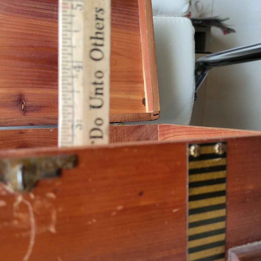 Vintage Treasure Chest ~ Antique? ~ Handmade Wood Box ~ Metal Accents ~ Cedar? - Picture 13 of 16